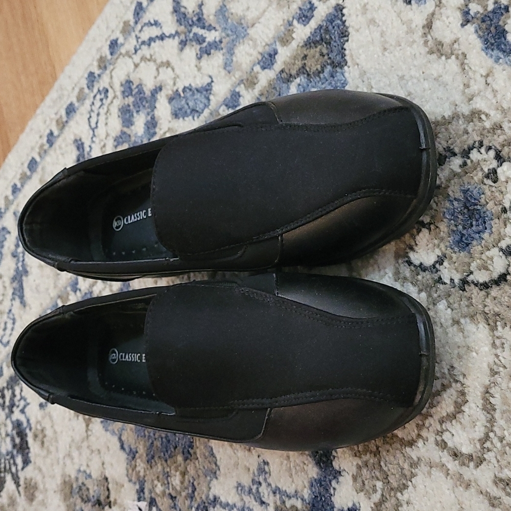 Shoes - Picture 1 of 2